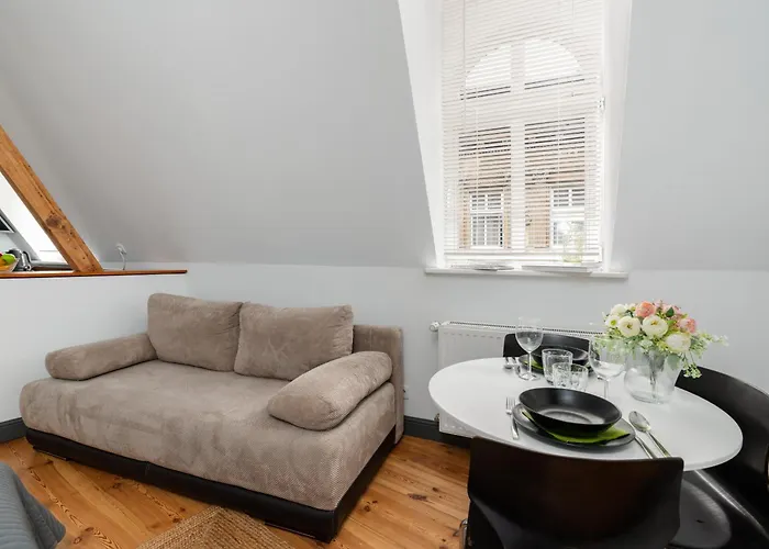 Lejlighed Wood And Grey - Strzalowa 3 By Renters - Self Check In 24h