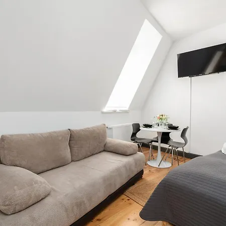 Wood And Grey - Strzalowa 3 By Renters - Self Check In 24h 아파트