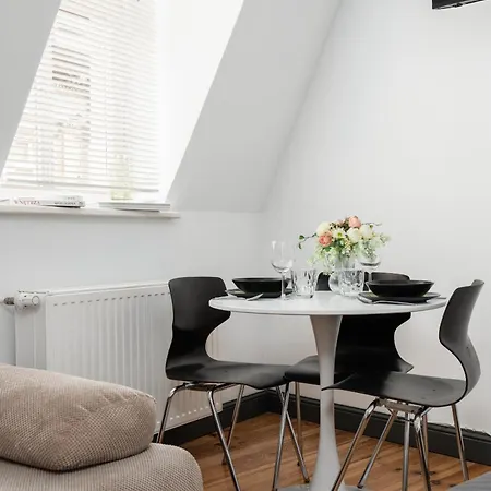 Wood And Grey - Strzalowa 3 By Renters - Self Check In 24h 아파트 포즈난