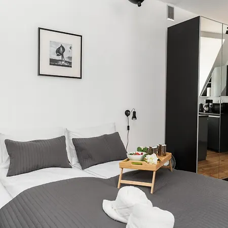Appartement Wood And Grey - Strzalowa 3 By Renters - Self Check In 24h