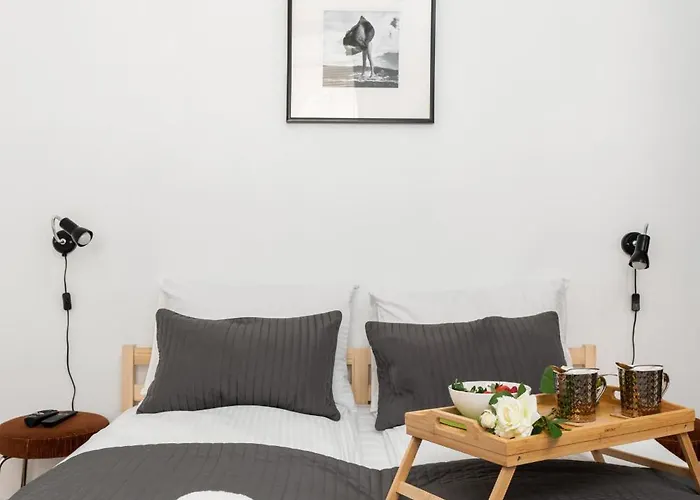 Wood And Grey - Strzalowa 3 By Renters - Self Check In 24h * 포즈난